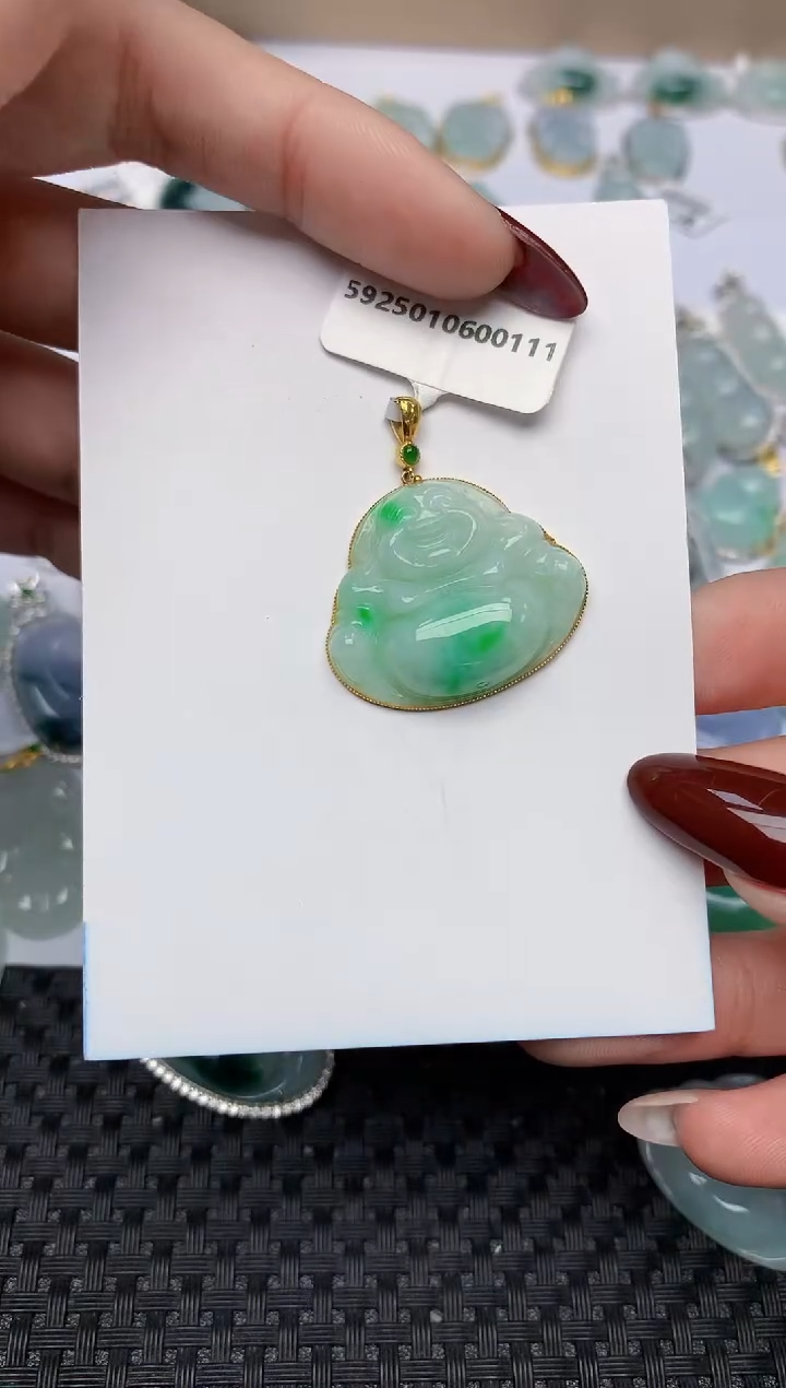 【闪购商品】翡翠颈饰18K金镶嵌天然翡翠a货