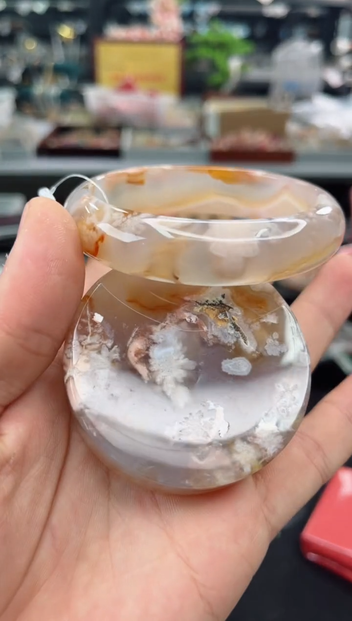 【闪购商品】石英质玉手镯未镶嵌61圈口（赠品镯心）3681308