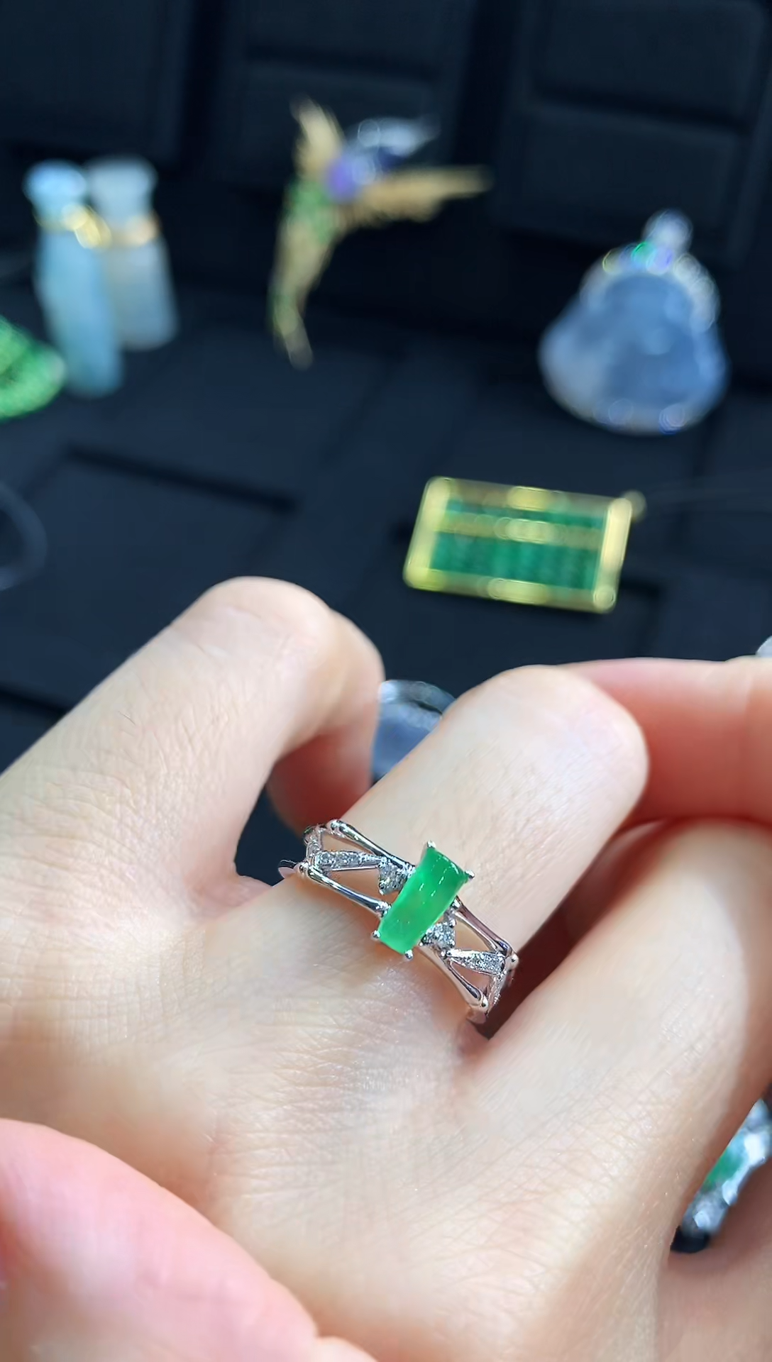 【闪购商品】翡翠戒指18K金镶嵌戒指