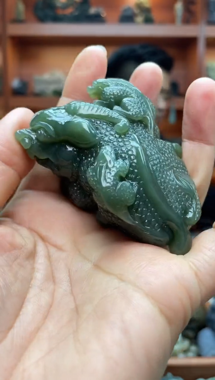 未镶嵌和田玉把件1