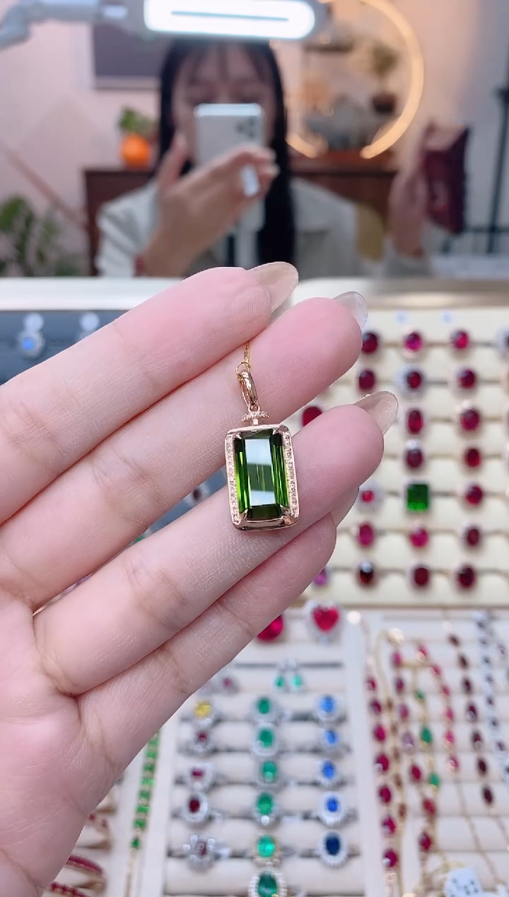 18K金吊坠18K金镶嵌碧玺1