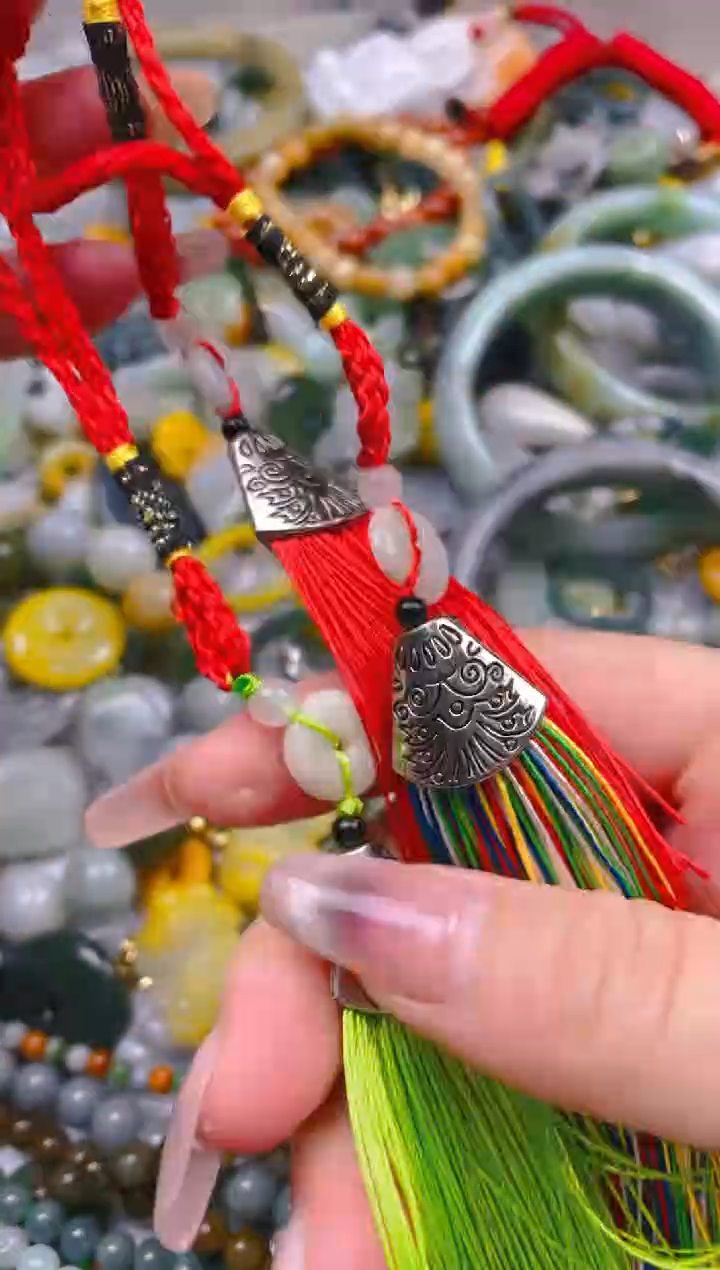 【闪购商品】翡翠颈饰未镶嵌一单一个多样性随机发一件