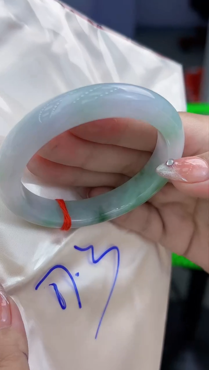 【闪购商品】翡翠手镯未镶嵌翡翠手镯