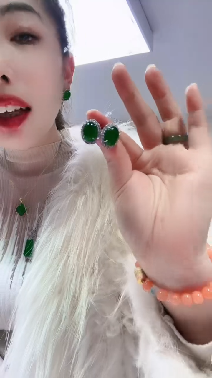 未镶嵌颈饰玛瑙/玉髓耳钉10*12