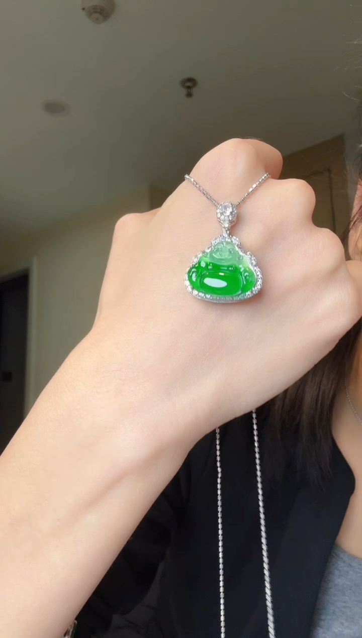 【闪购商品】翡翠吊坠(不含链)银S925镶嵌天然翡翠吊坠