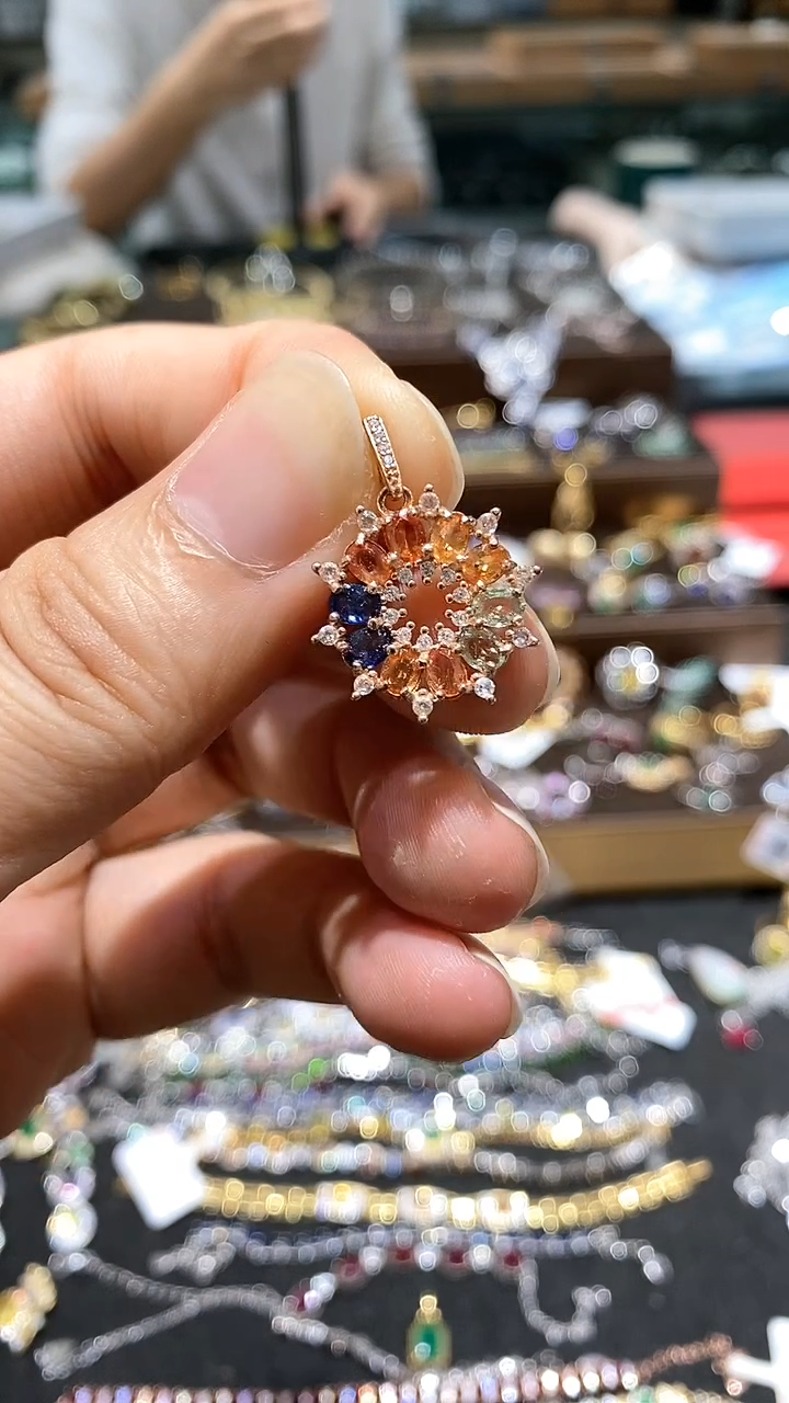 【闪购商品】蓝宝石颈饰银S925镶嵌吊坠