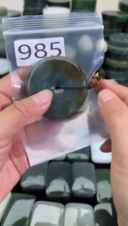 未镶嵌和田玉珠宝半成品扣子
