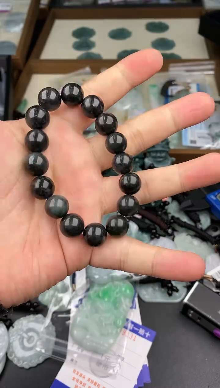 【闪购商品】翡翠颈饰未镶嵌  天然翡翠，一物一图