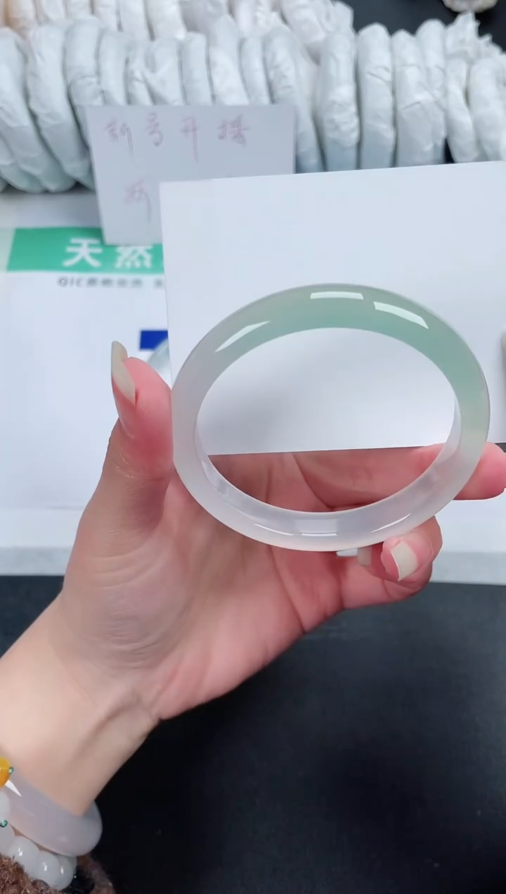 【闪购商品】石英质玉手镯未镶嵌445-58.6