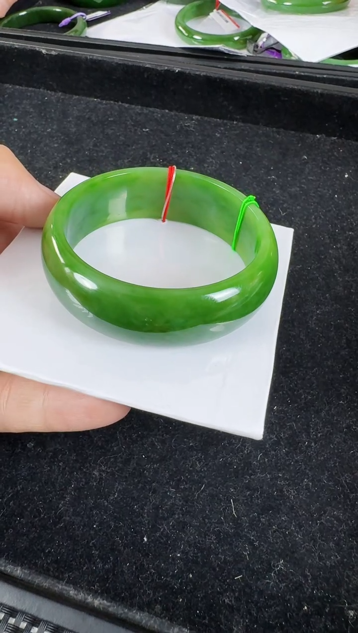 和田玉（碧玉）手镯未镶嵌约58*20*7.4MM