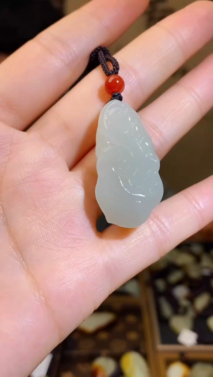 和田玉未镶嵌颈饰1