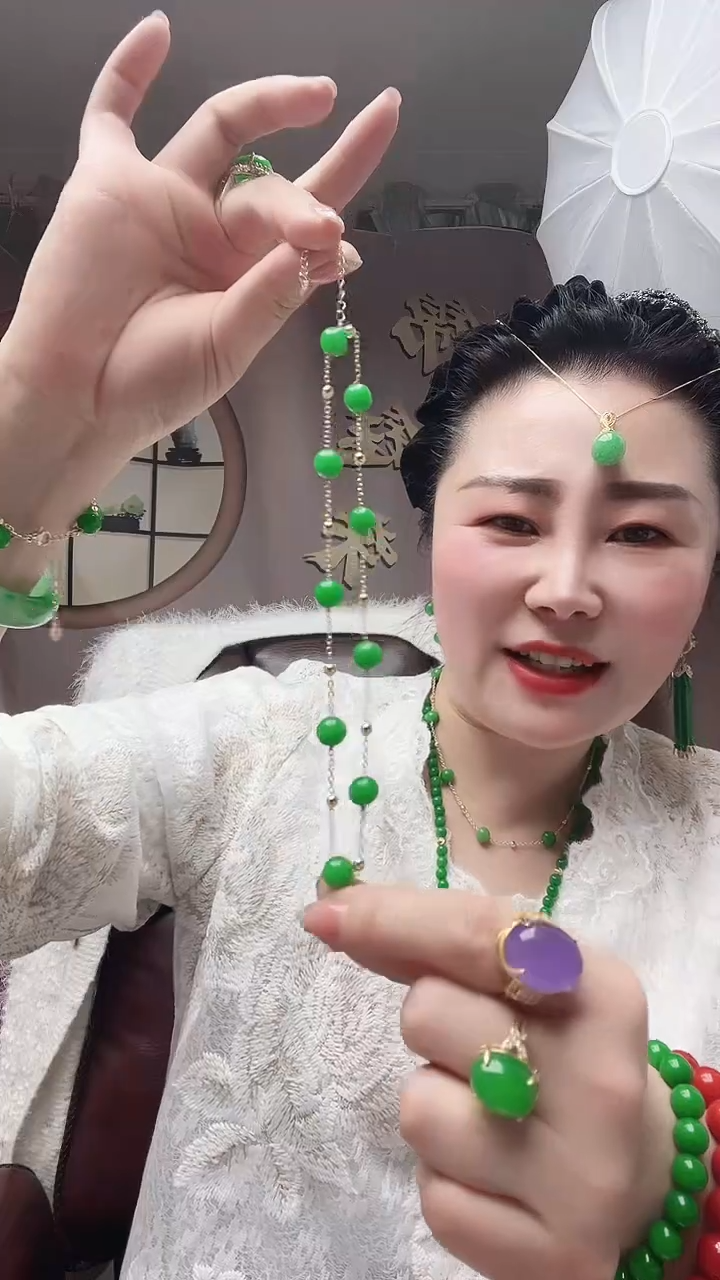 【闪购商品】翡翠手链未镶嵌满天星手链