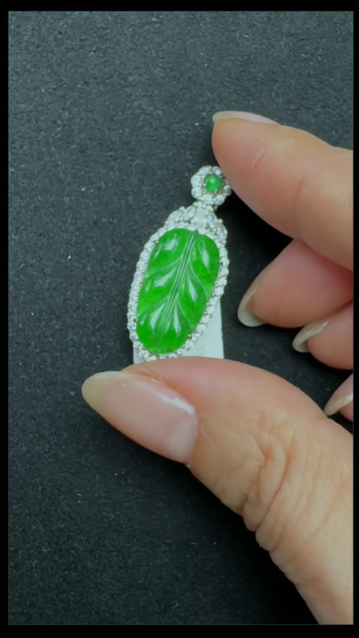 【闪购商品】翡翠颈饰银S925镶嵌叶子