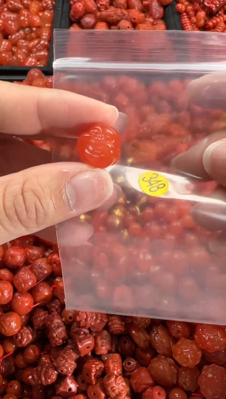 【闪购商品】南红玛瑙颈饰未镶嵌1