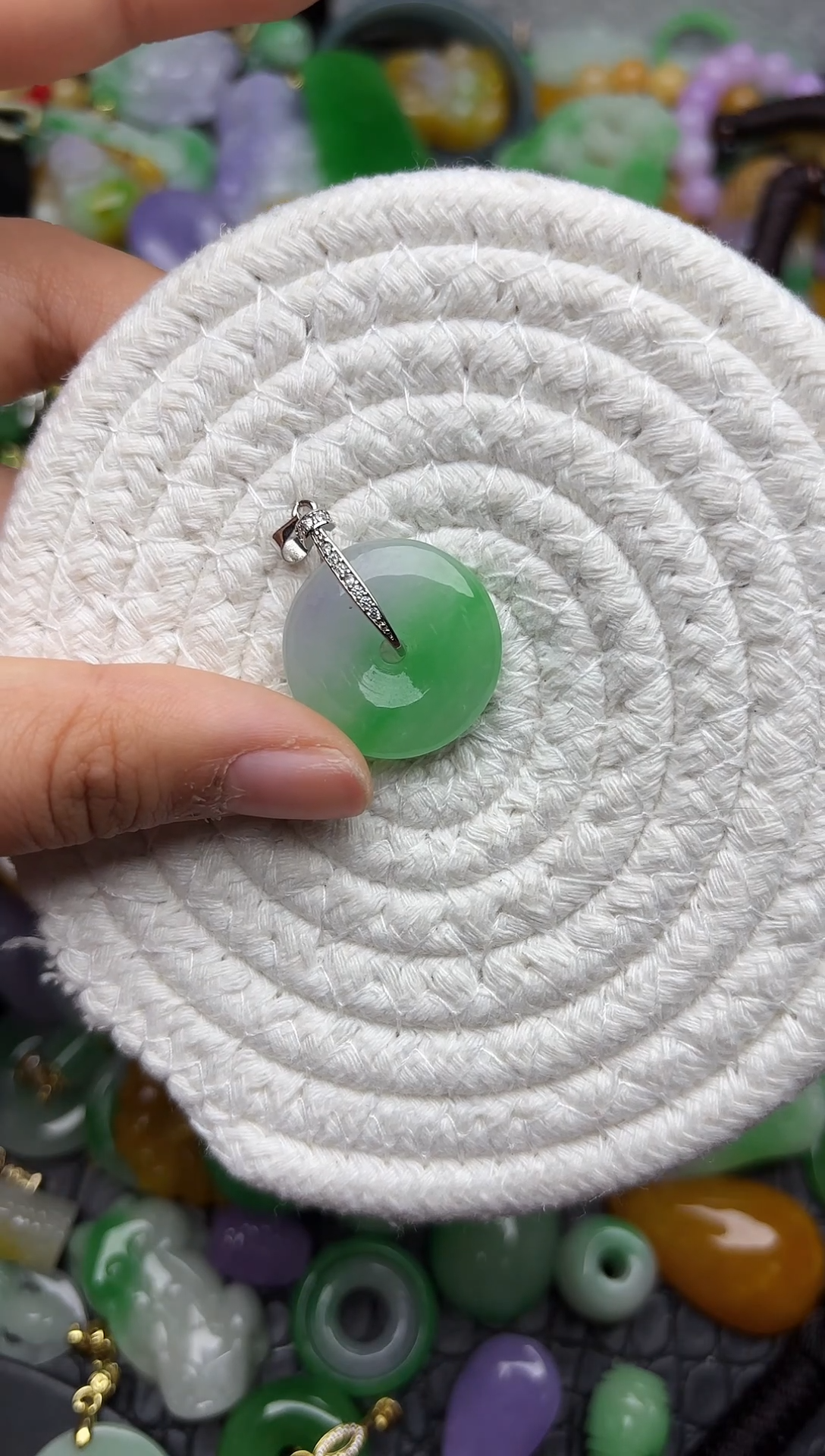 颈饰未镶嵌翡翠缅甸翡翠吊坠