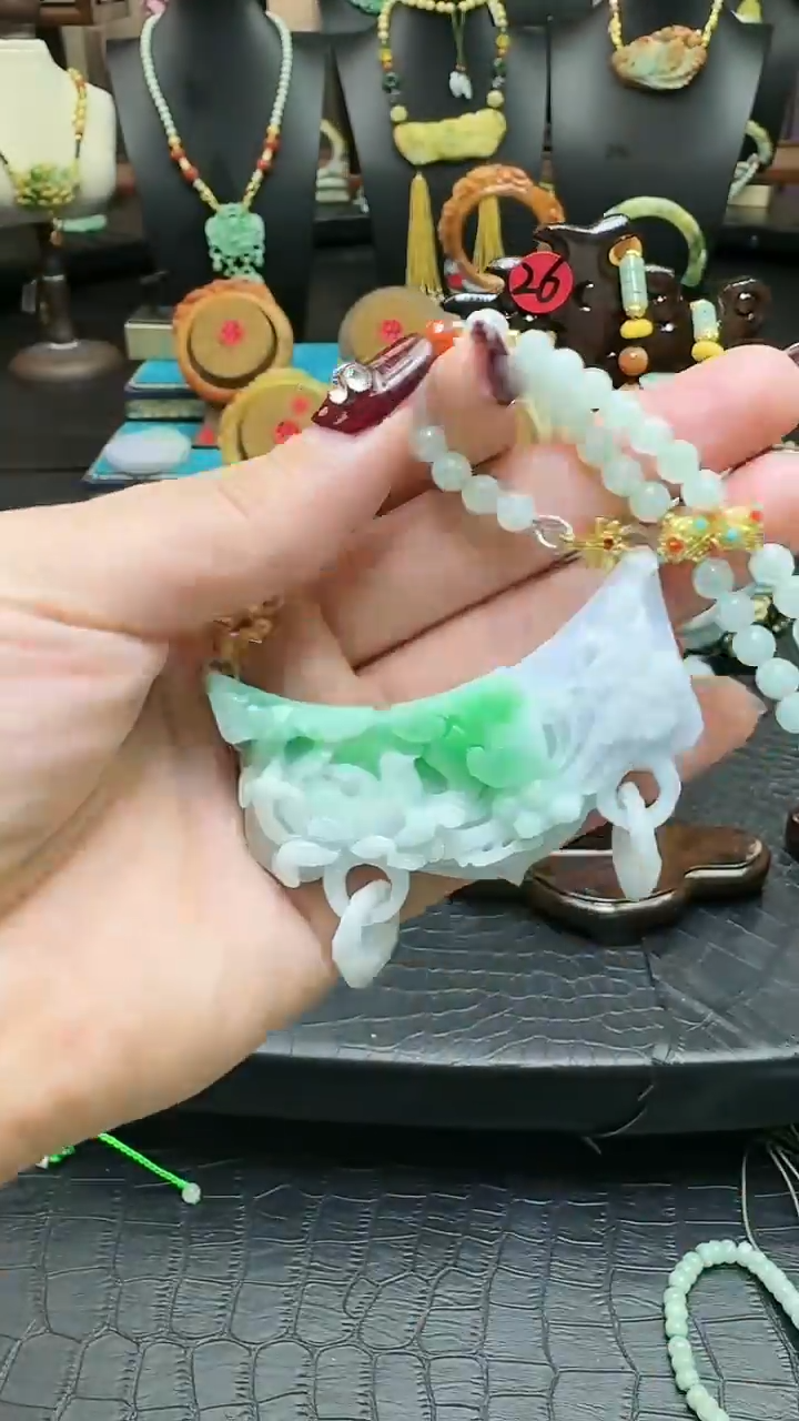 【闪购商品】翡翠颈饰未镶嵌花开富贵弯弯