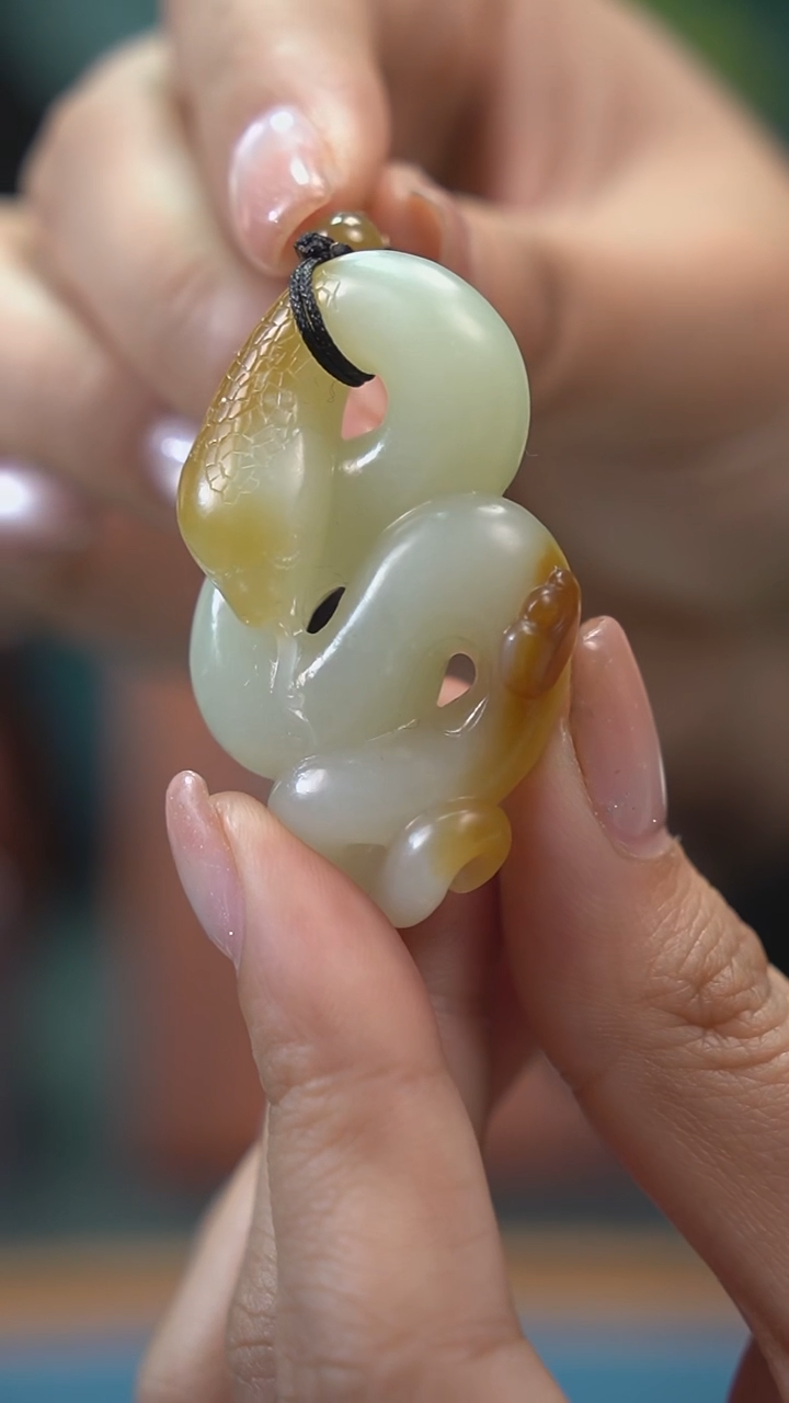 【闪购商品】和田玉吊坠(不含链)未镶嵌蛇