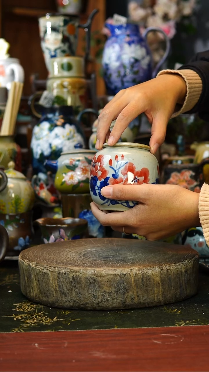 花瓶/杯子/碗微瑕208号景德镇手工手绘釉下彩