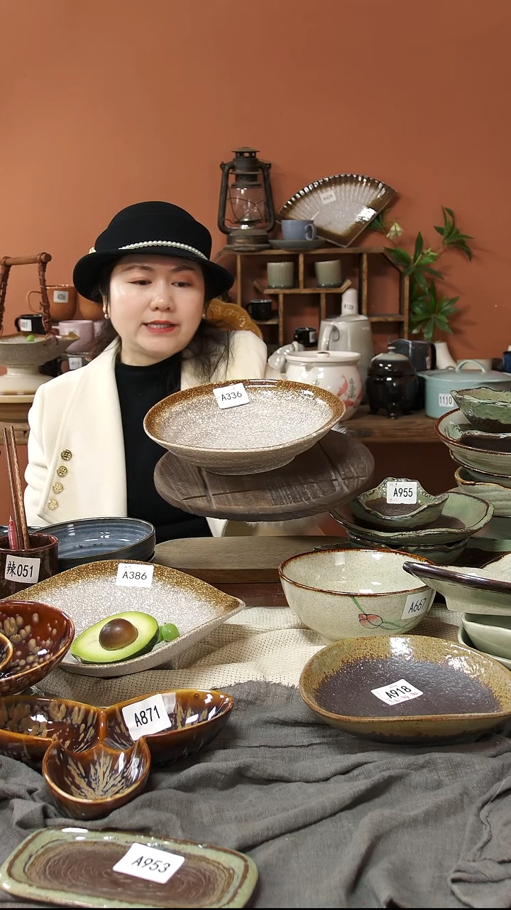 陶瓷A336 一只陶瓷粗陶异形贝壳面碗24*22*6可能微