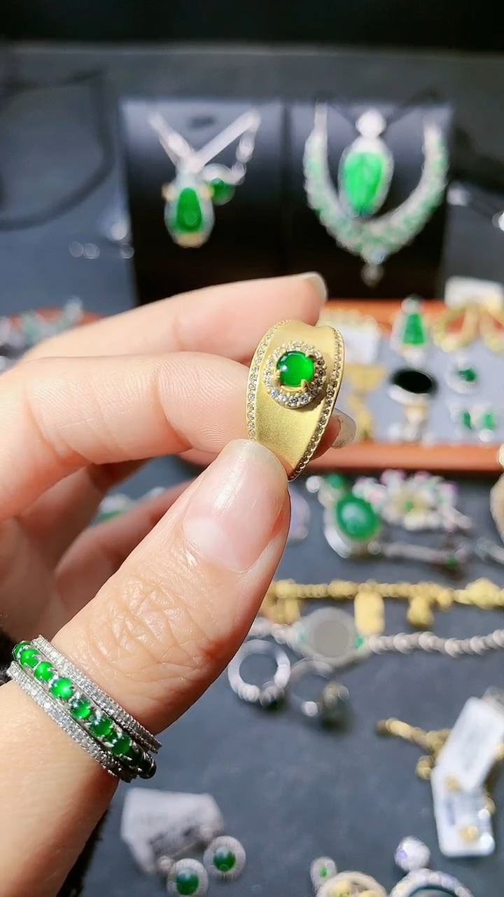 【闪购商品】翡翠戒指银S925镶嵌戒指
