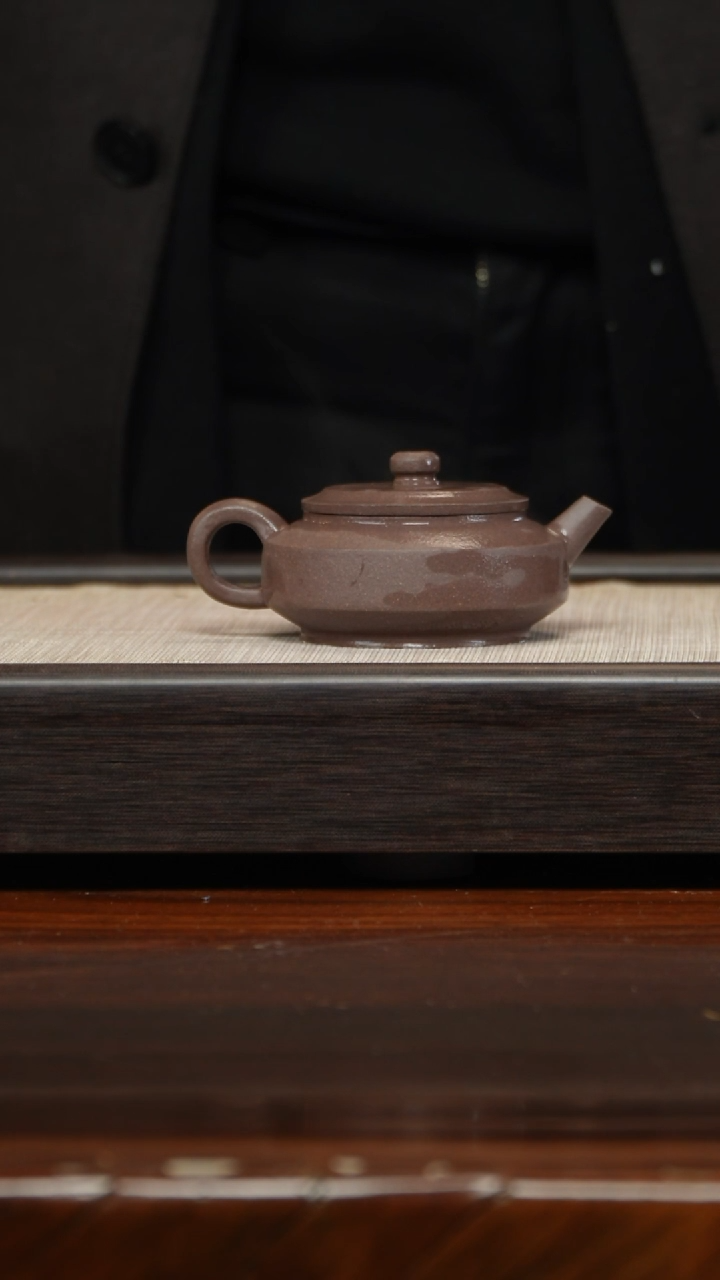 【闪购商品】紫砂茶壶仲芳周盘110cc