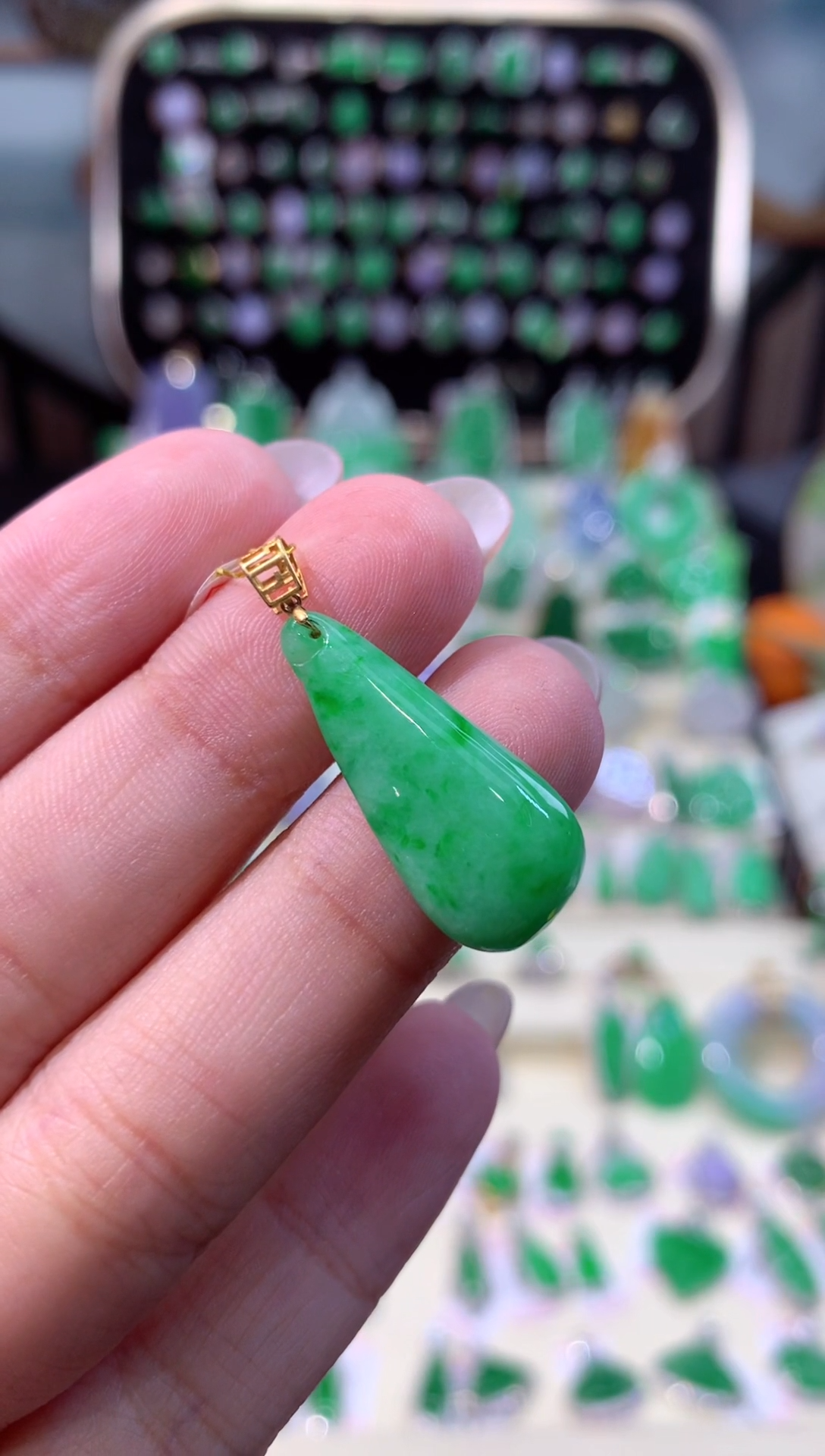 【闪购商品】翡翠颈饰18K金镶嵌缅甸天然A货翡翠