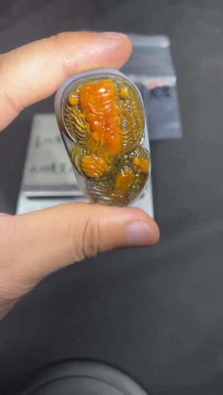 颈饰未镶嵌和田玉小**。8