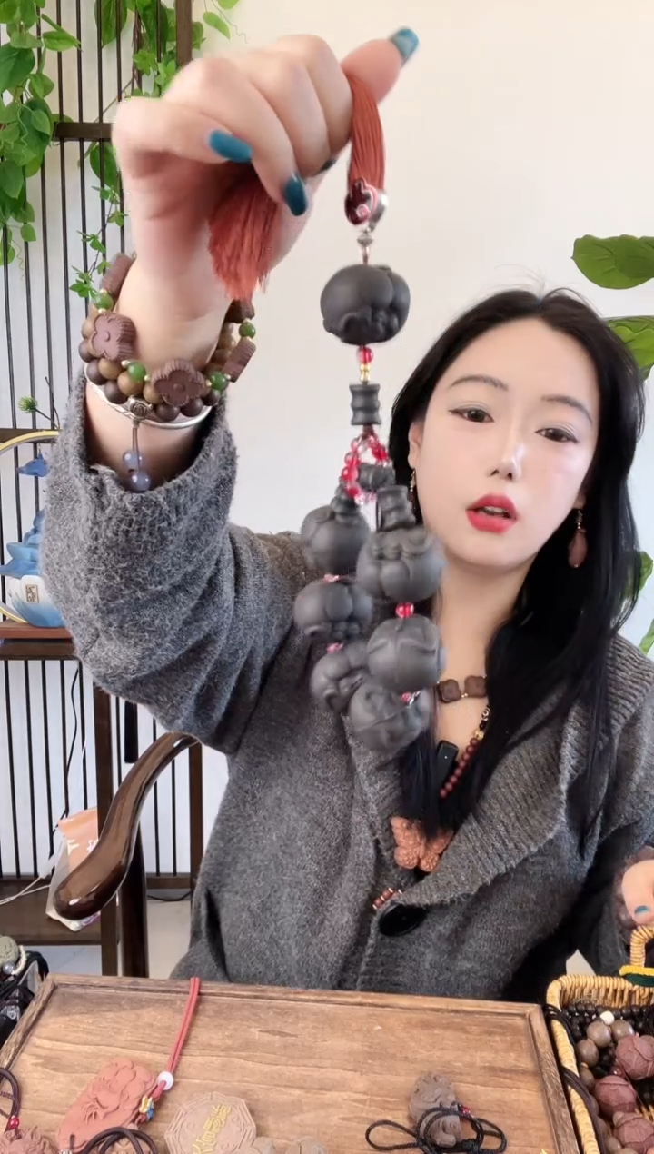 珠串栀子牛加玉兰手持   