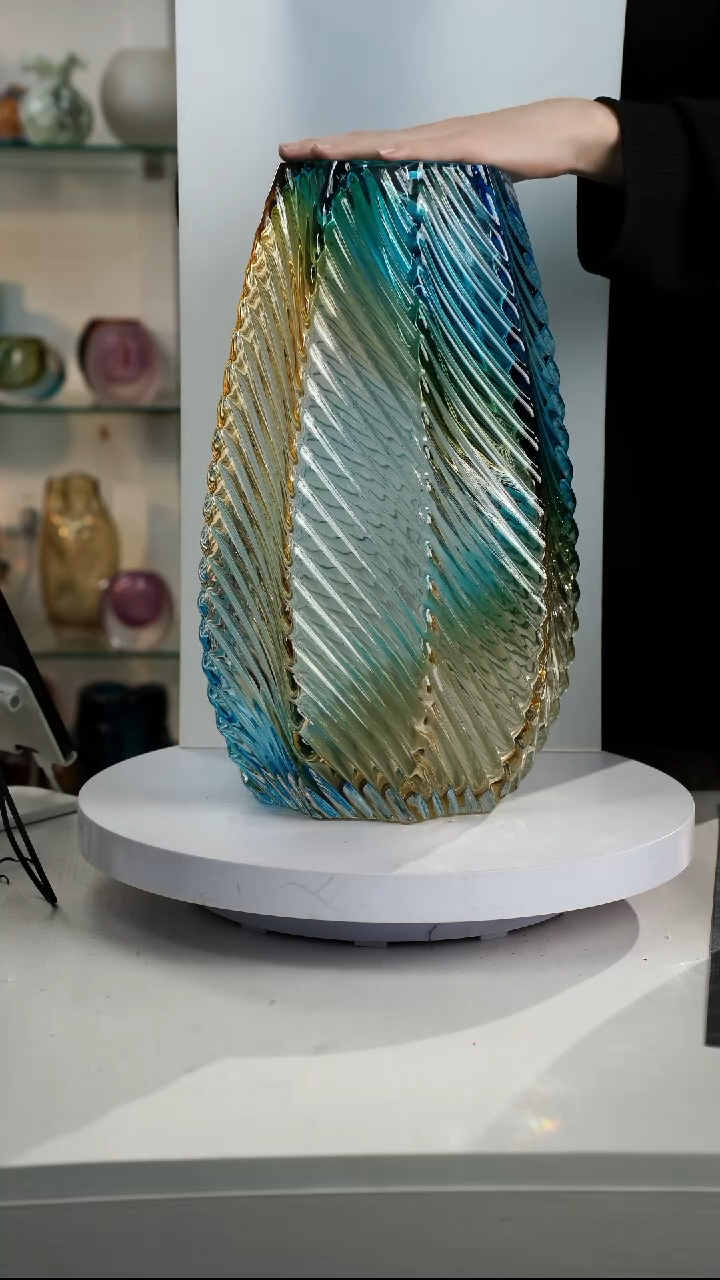 【闪购商品】琉璃高40轻奢琉璃花器正常手工痕迹