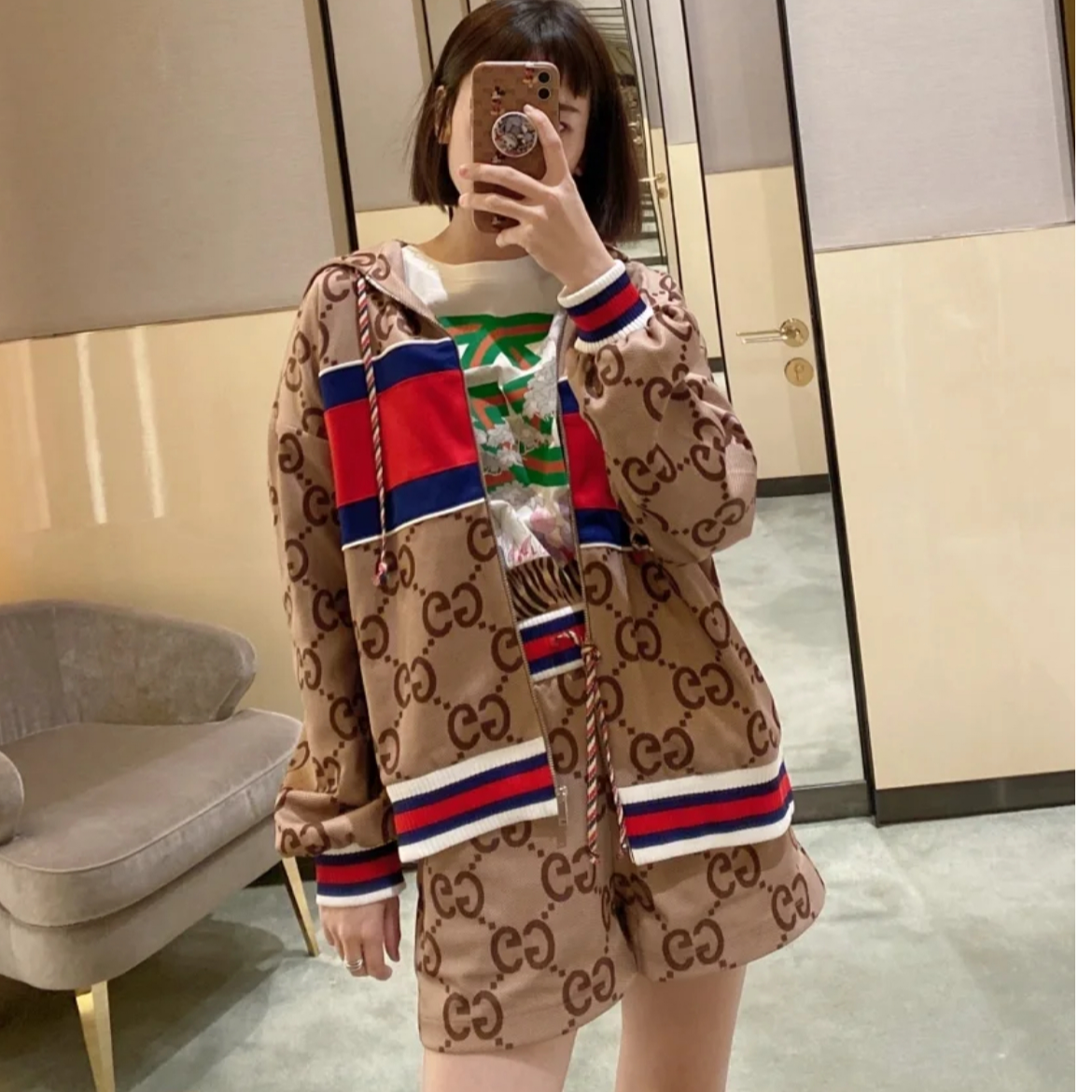 99新 GUCCI/古驰 潮奢豆 严选/棕色老花满印连帽拉链外套/H13315