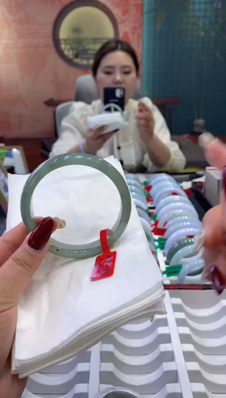 【闪购商品】翡翠手镯未镶嵌多人003964