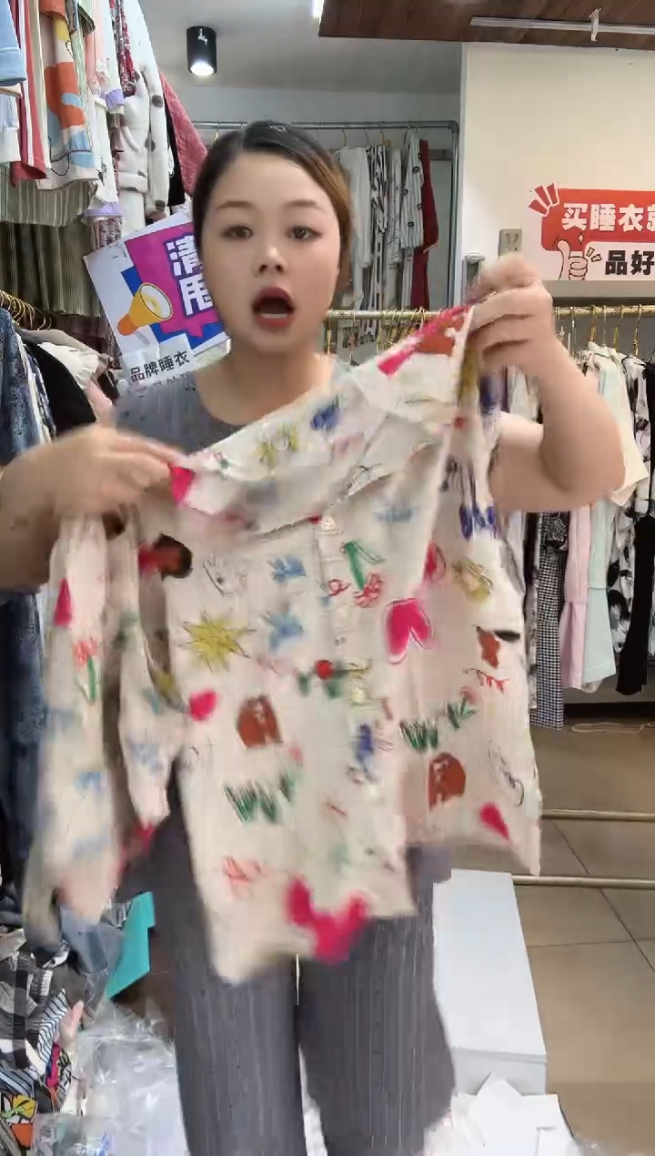 孤品 短袖短裤卡通涂鸦