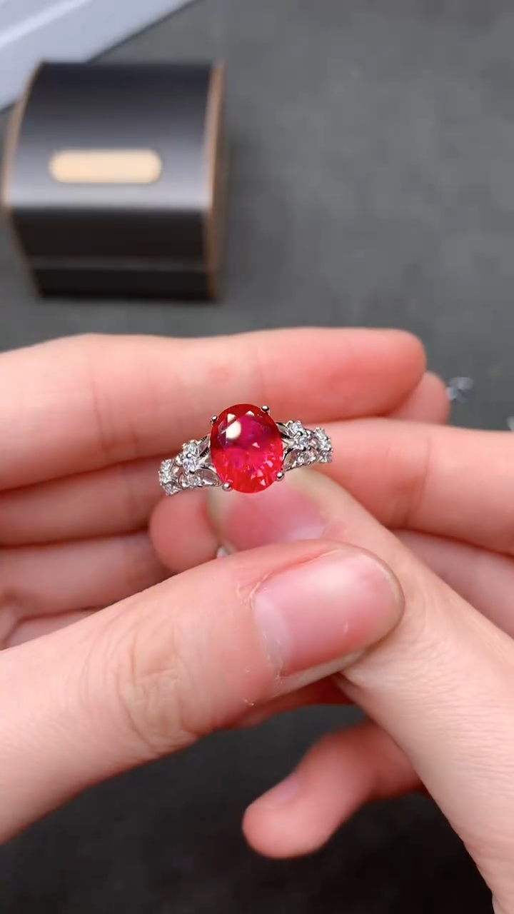 【闪购商品】红宝石戒指银S925镶嵌........