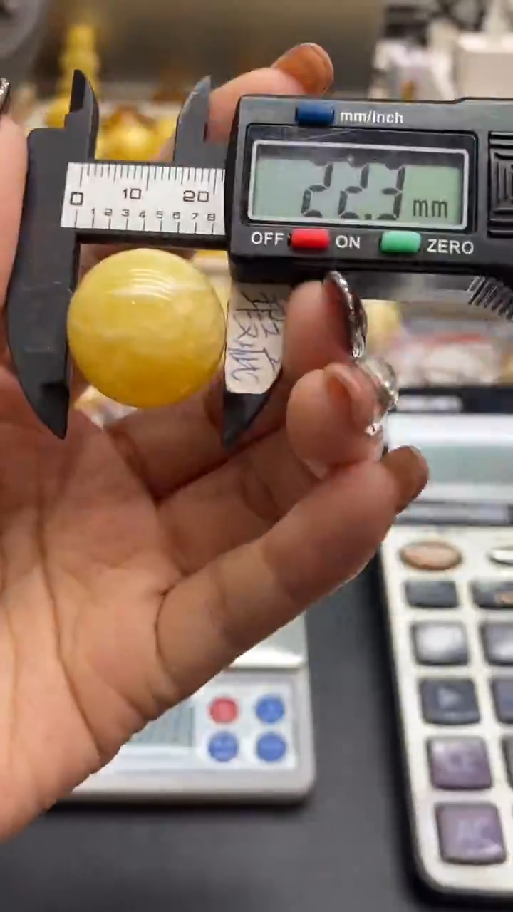 琥珀未镶嵌珠宝奇石1611