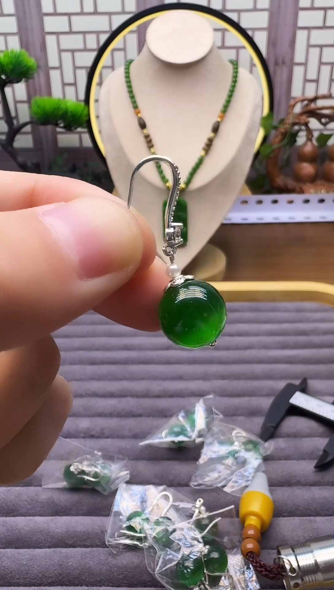 银S925镶嵌耳饰碧玺猫眼E90  