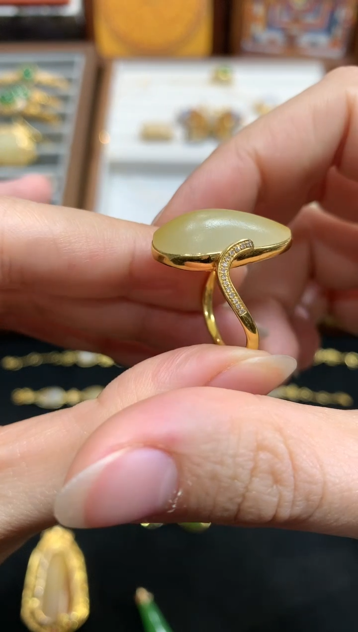 【闪购商品】和田玉戒指18K金镶嵌W59|9800