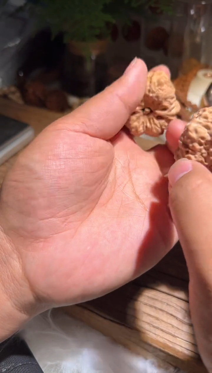 【闪购商品】文玩核桃吊坠四座楼/猫