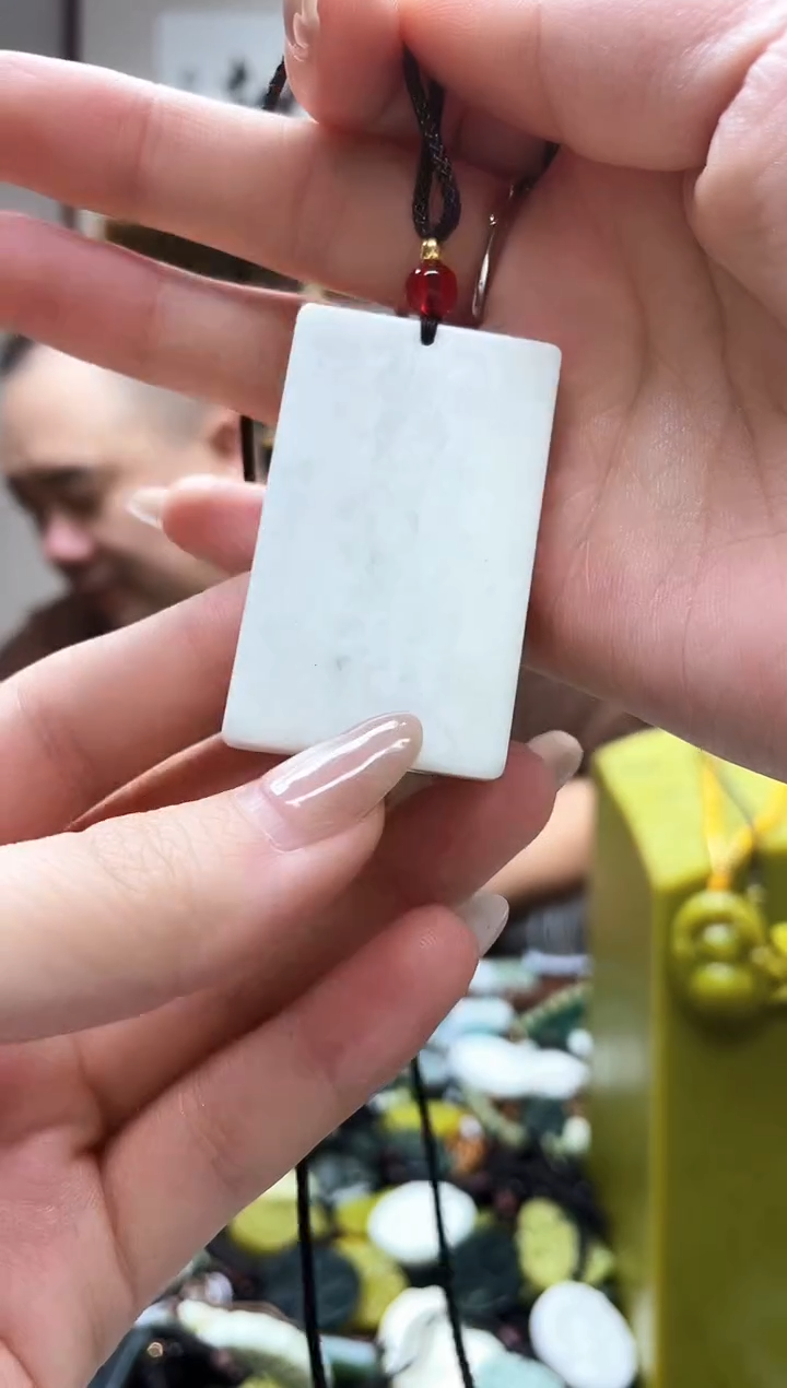 未镶嵌岫玉吊坠·