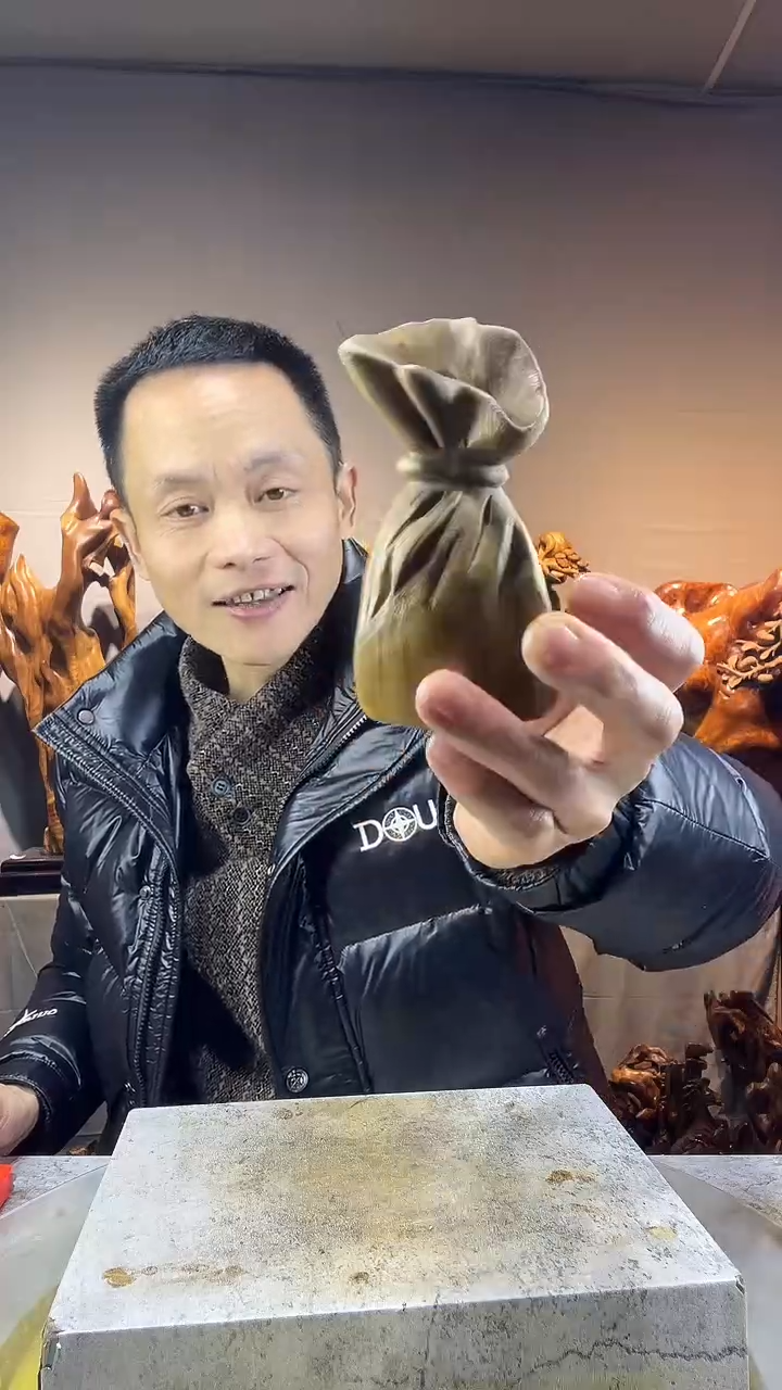 金丝楠大*子小叶桢楠随行摆件11