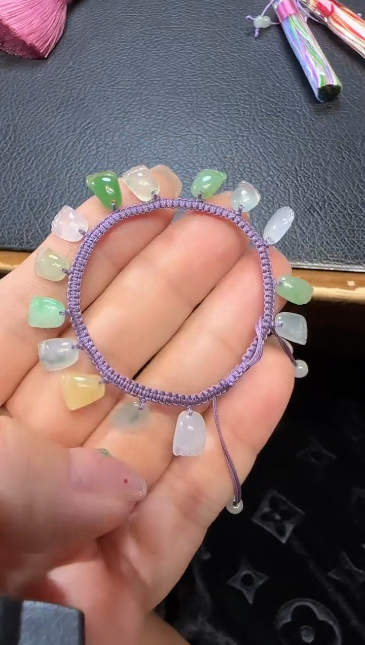 【闪购商品】翡翠挂件未镶嵌知足常乐