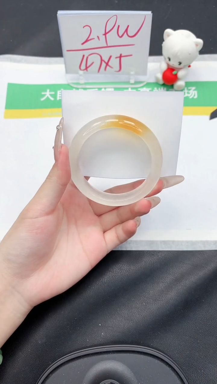 【闪购商品】石英质玉手镯未镶嵌151-56