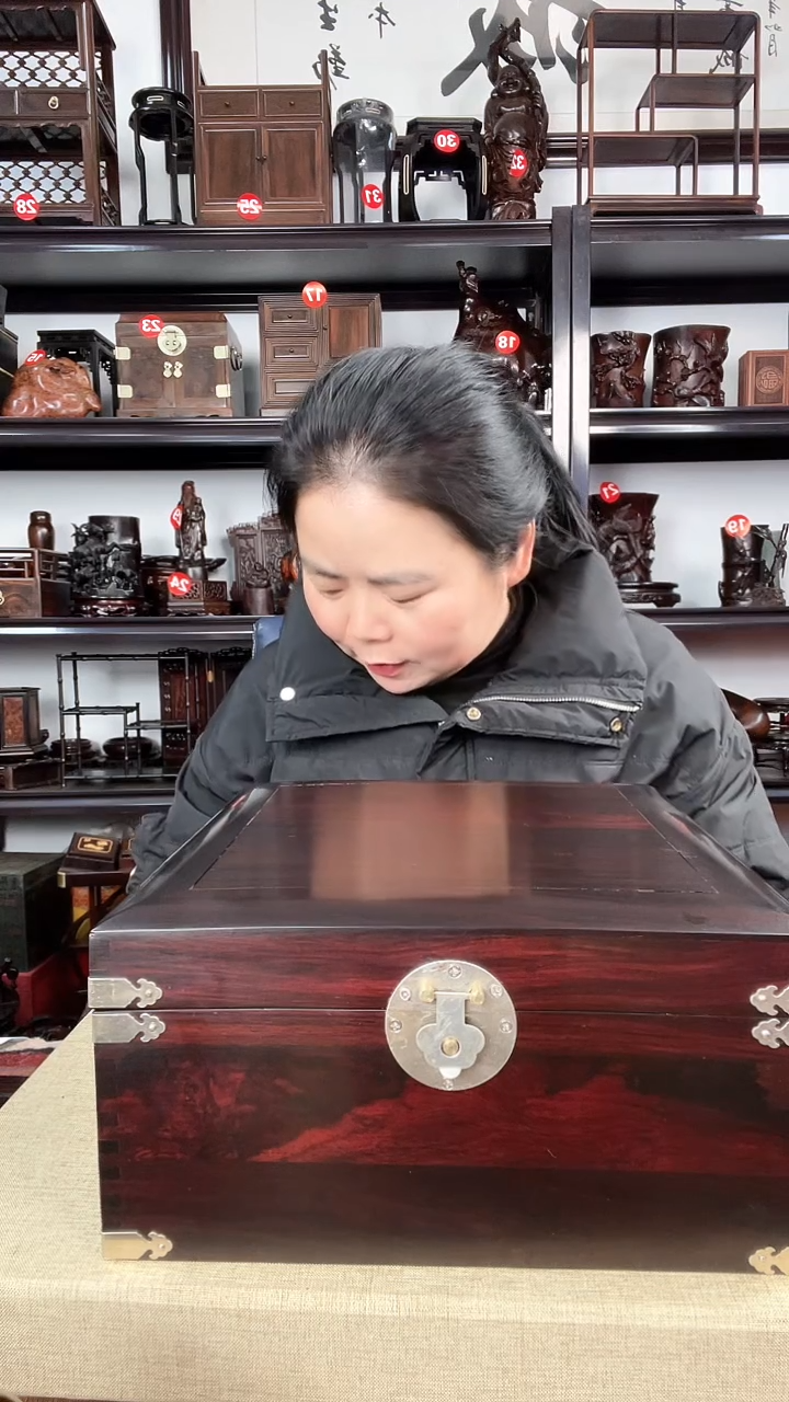 【闪购商品】木672老李红木工艺品