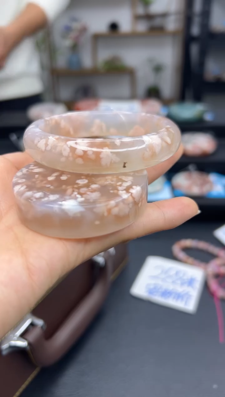 【闪购商品】石英质玉手镯未镶嵌A1007(57圈赠送镯心)