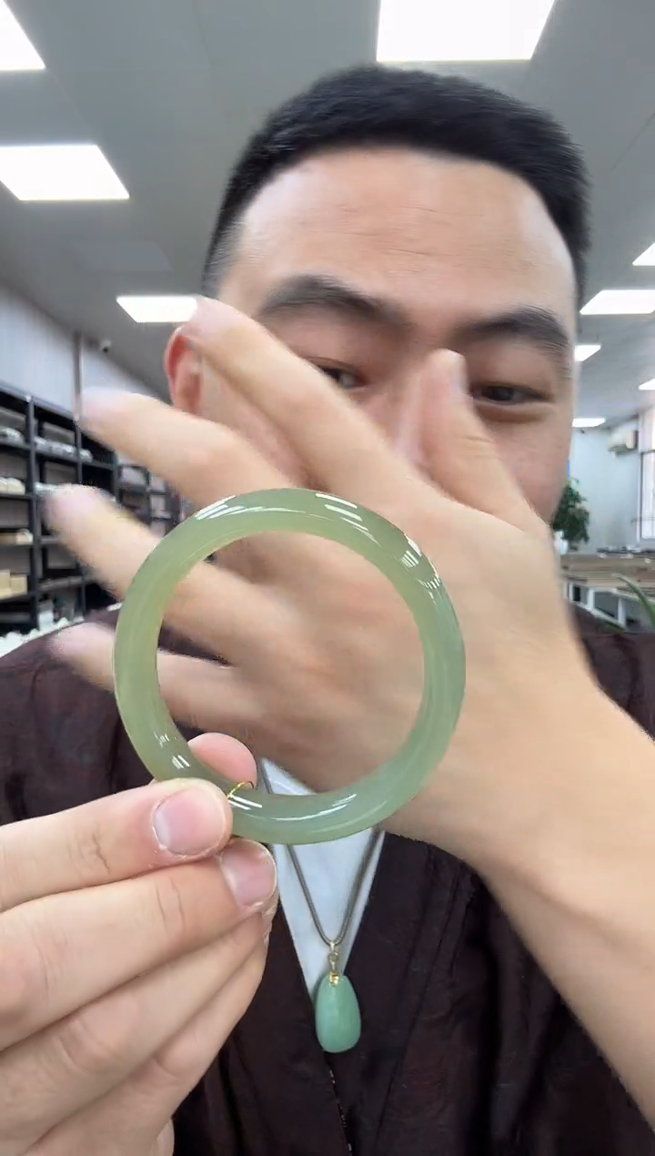 【闪购商品】和田玉手镯未镶嵌56-57