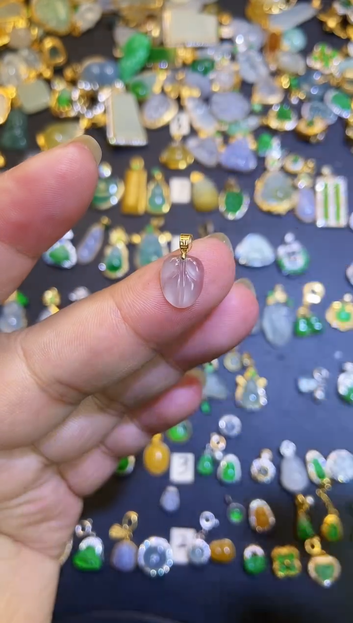 翡翠18K金镶嵌吊坠(不含链)1