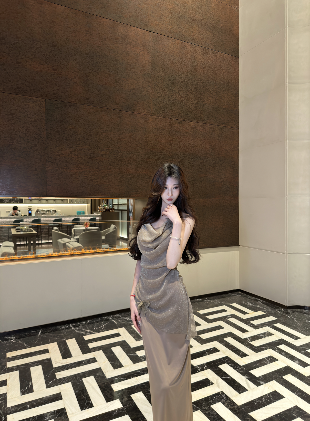 【朔玉鎏金】金丝细闪气质修身显瘦收腰荡领靠背