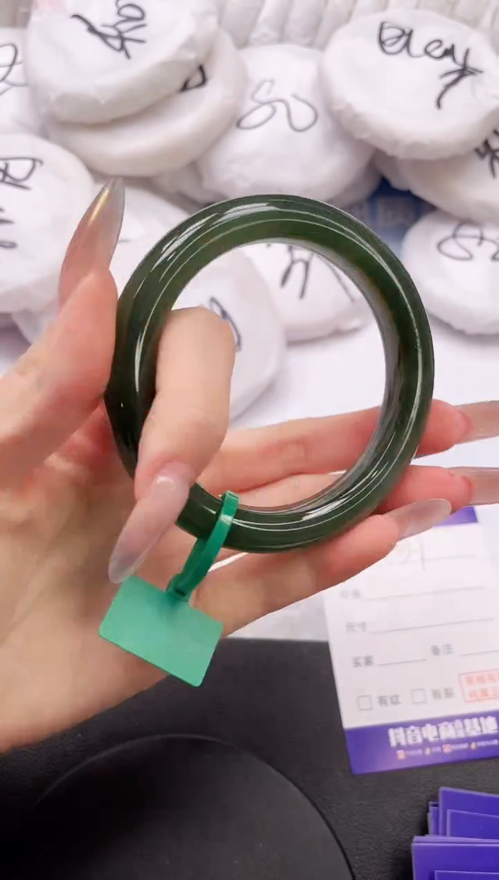 【闪购商品】和田玉手镯未镶嵌11K431-57