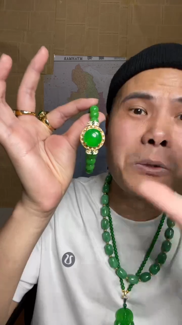 未镶嵌手串翡翠【小伍珠宝】高端满绿鸽子蛋手串