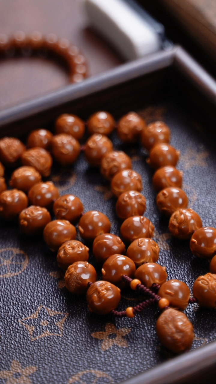 手串橄榄核暴***队苏工橄榄核