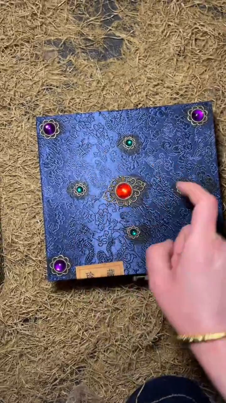 木摆件高端精美蓝宝盒一件链接